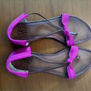 Women's Pink Knot Hot Pink T-Strap Sandals
